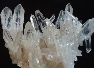 Czy można podłączyć agregat prądotwórczy do gniazdka? Czy można podłączyć agregat prądotwórczy do gniazdka?