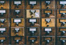 Jakie prowadnice do szuflad w szafie?