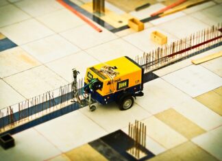 Czy kompresor 24l wystarczy do tynkowania?