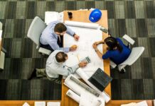 Ile zarabia architekt wnętrz na godzinę?